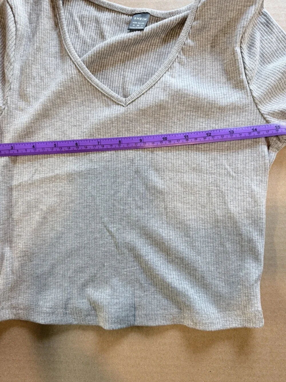 Gray Cropped V-neck Ribbed Shirt, Women’s, Size Medium